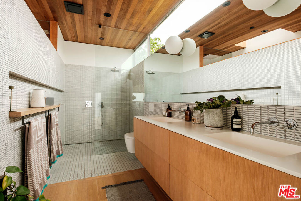 260 31st Street - Photo 13