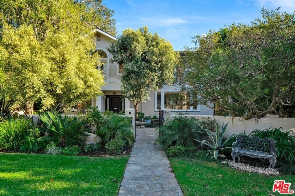 314 Palisades Avenue - Photo 1