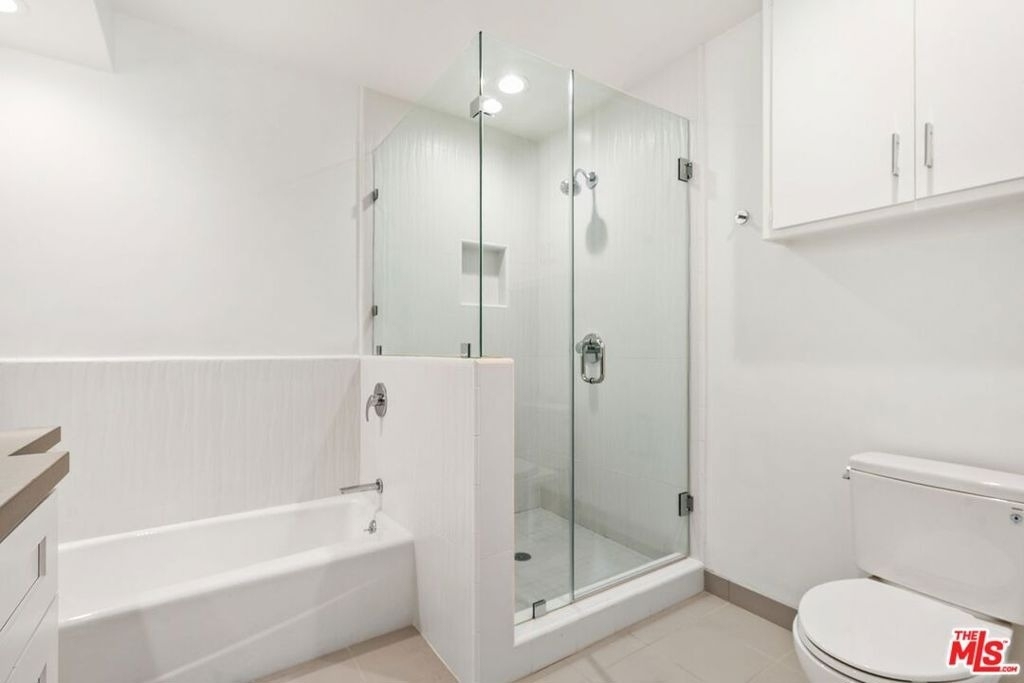 6204 S Corning Avenue - Photo 22