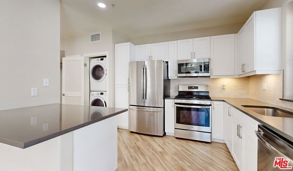 6280 W 3rd Street - Photo 0