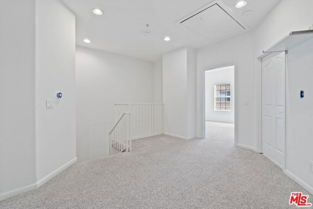 3960 Pennsylvania Avenue - Photo 8
