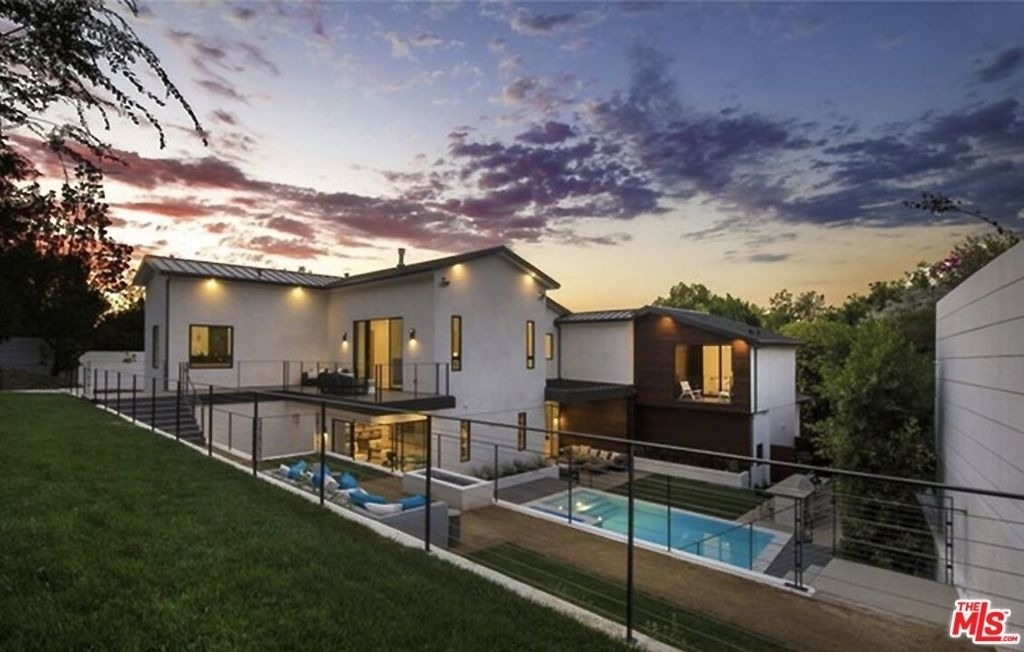 13020 Greenleaf Street - Photo 0