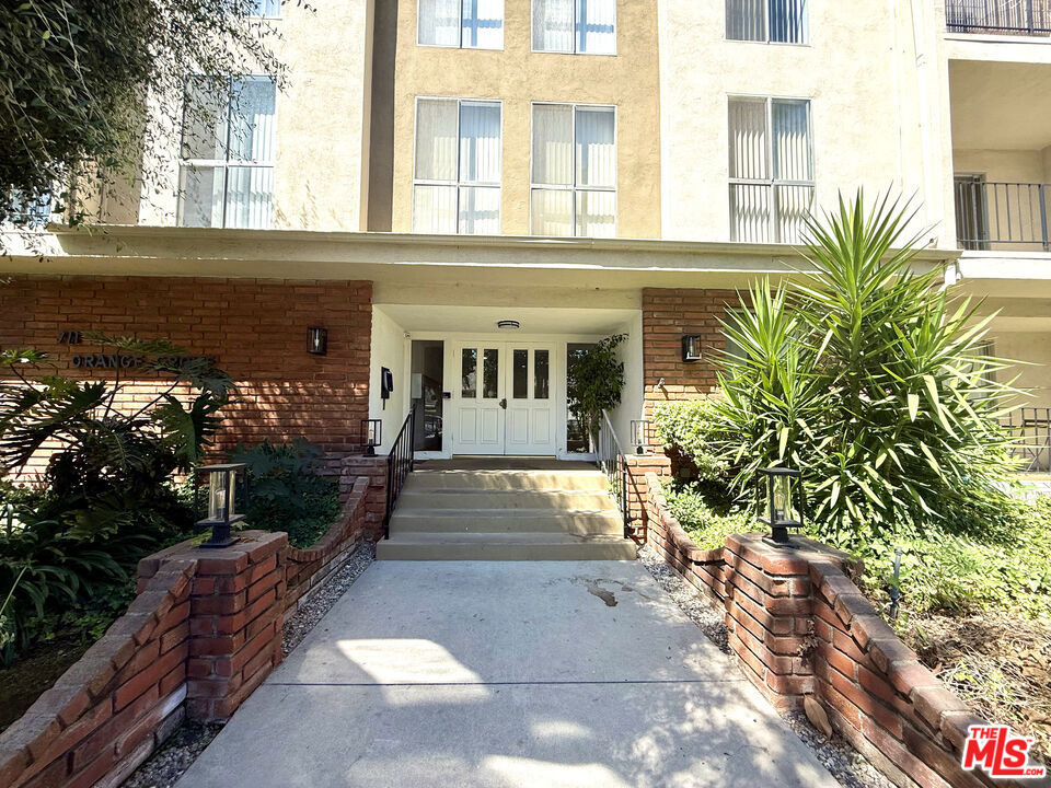 711 Orange Grove Avenue - Photo 1