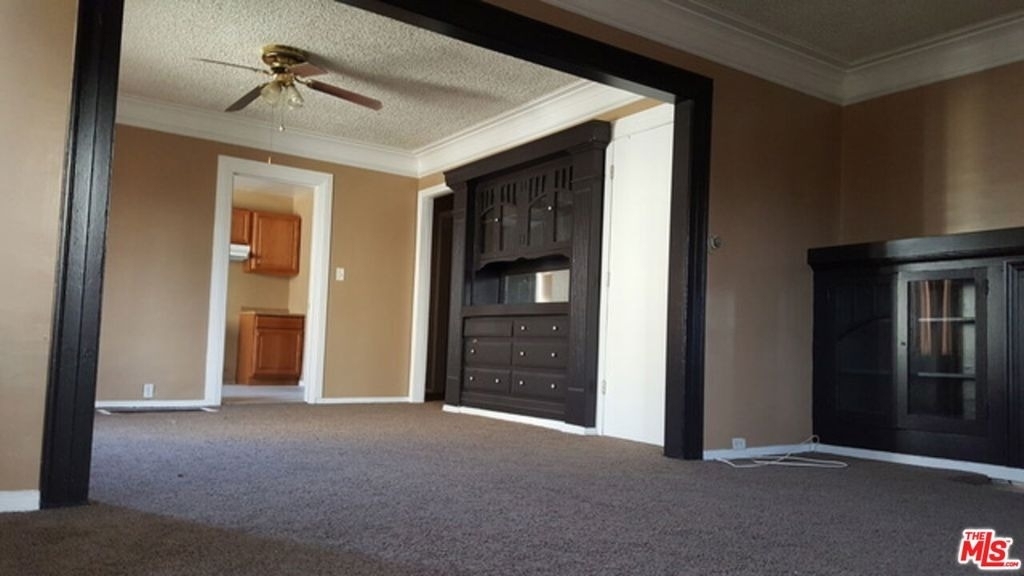 4240 S Denker Avenue - Photo 2