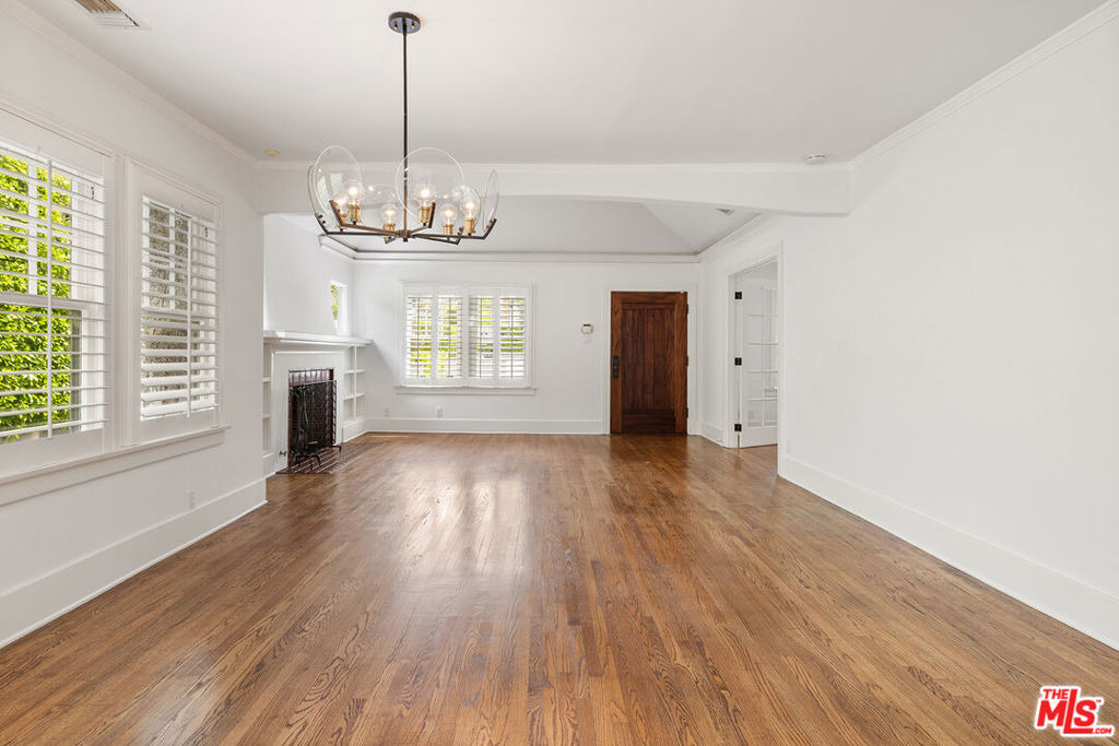 521 Westbourne Drive - Photo 4