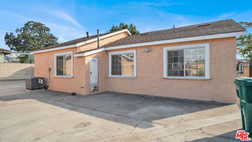 2239 W Lincoln Street - Photo 22