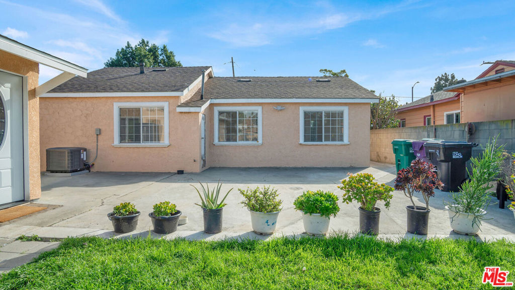 2239 W Lincoln Street - Photo 21