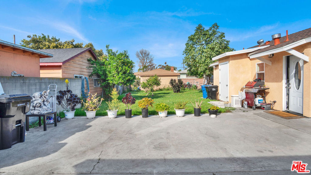 2239 W Lincoln Street - Photo 23