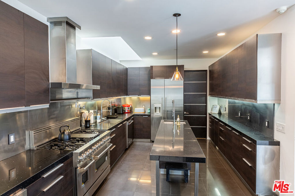 12148 Travis Street - Photo 6