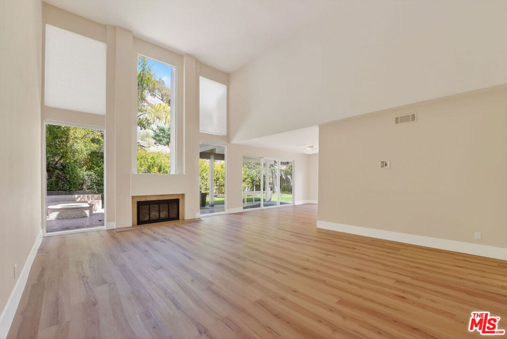 1288 Calle De Sevilla - Photo 7