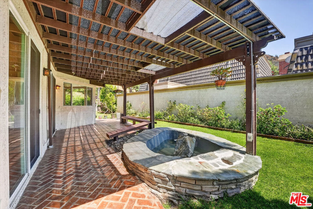 1288 Calle De Sevilla - Photo 27