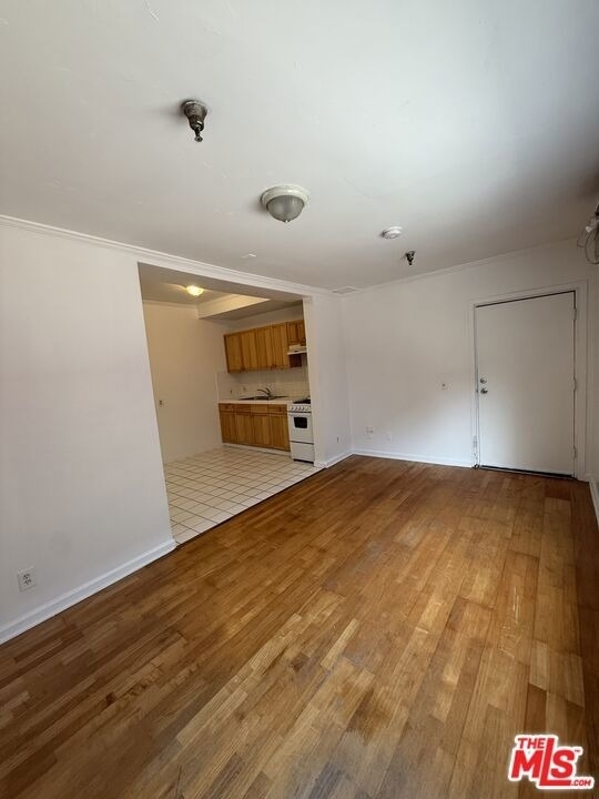 1816 N Gramercy Place - Photo 8