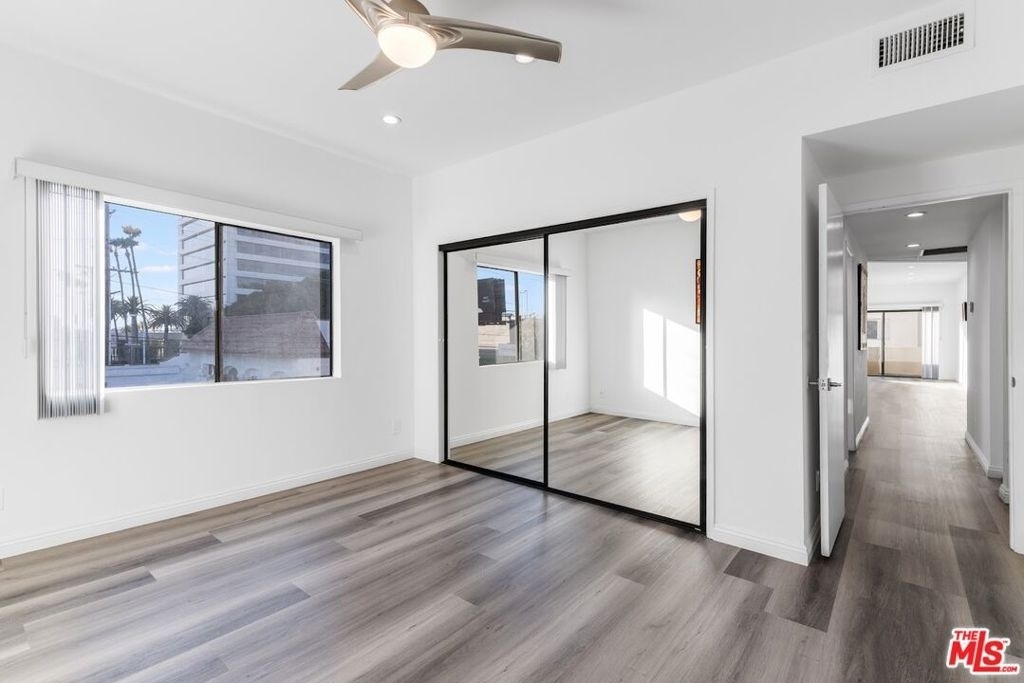 1727 S Bentley Avenue - Photo 16