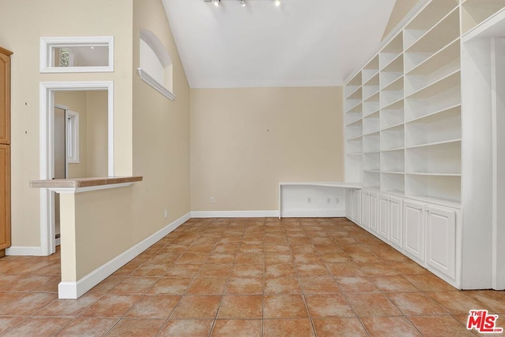10341 Keswick Avenue - Photo 36