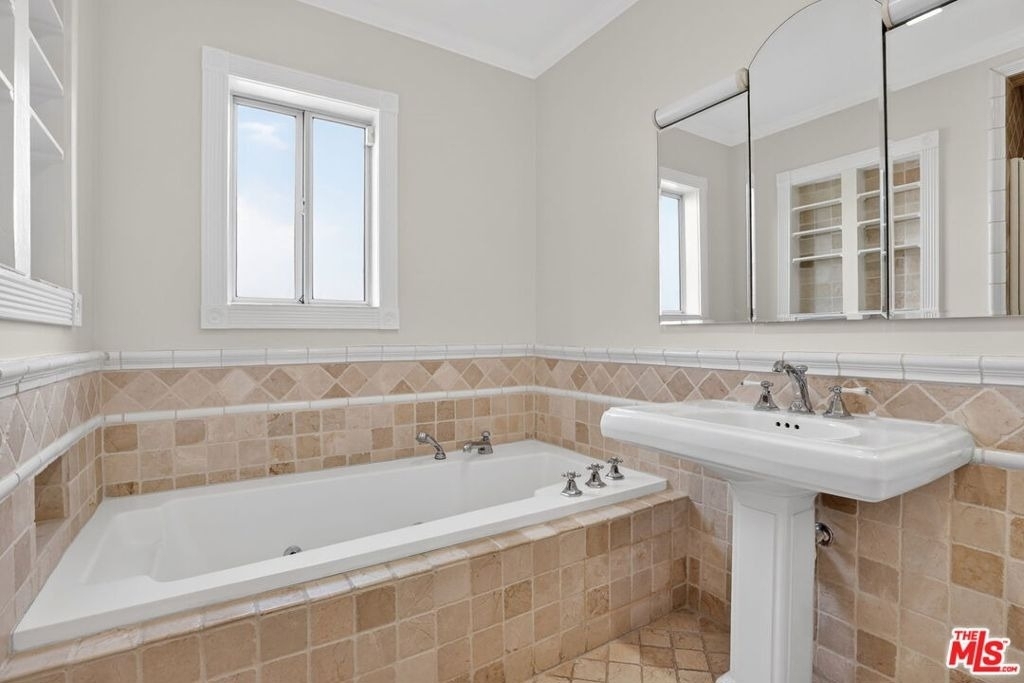 10341 Keswick Avenue - Photo 21