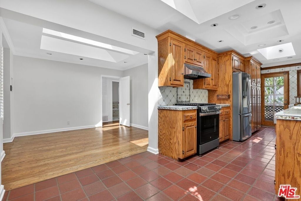 10341 Keswick Avenue - Photo 11