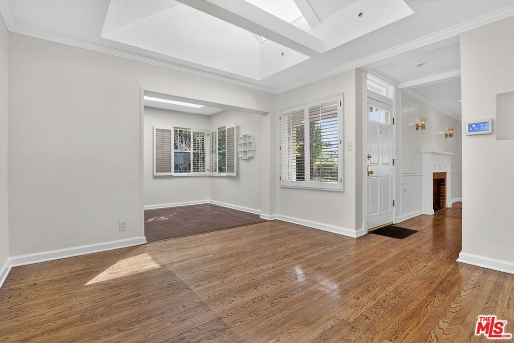 10341 Keswick Avenue - Photo 4