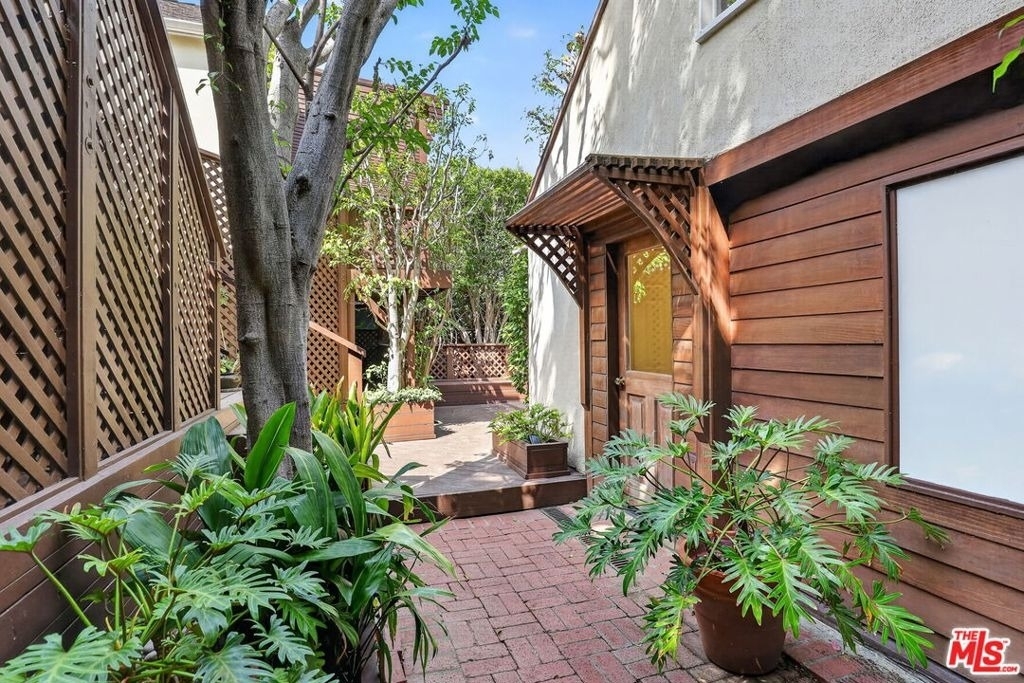 10341 Keswick Avenue - Photo 30
