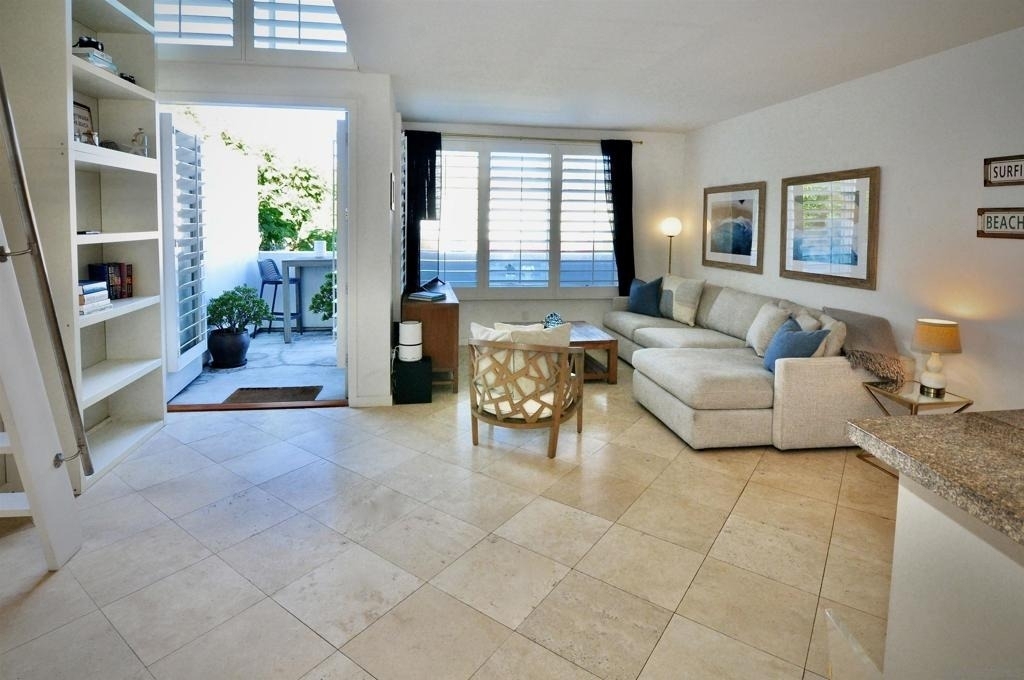 5490 La Jolla Blvd - Photo 2