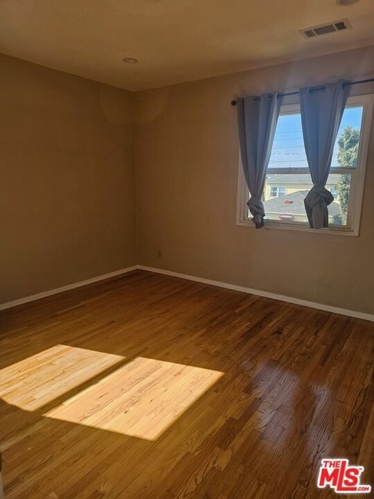 1752 Glendon Avenue - Photo 4