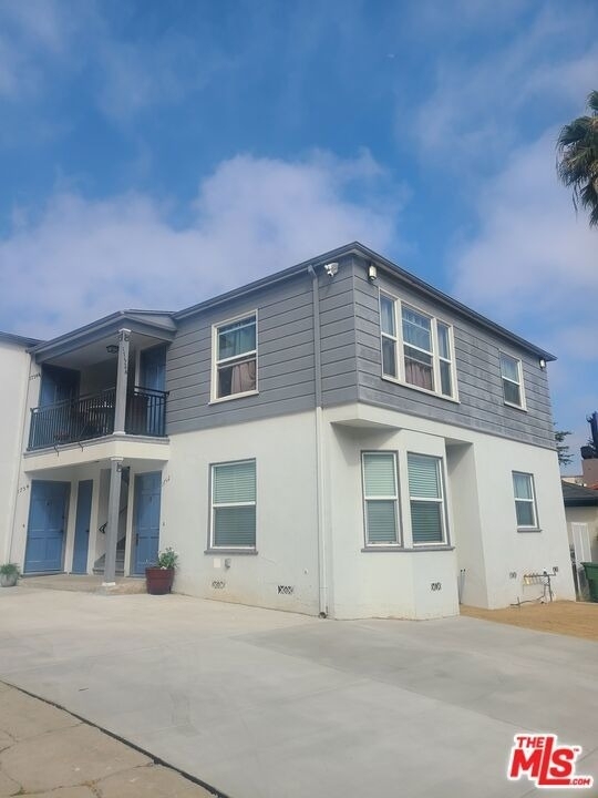 1752 Glendon Avenue - Photo 1