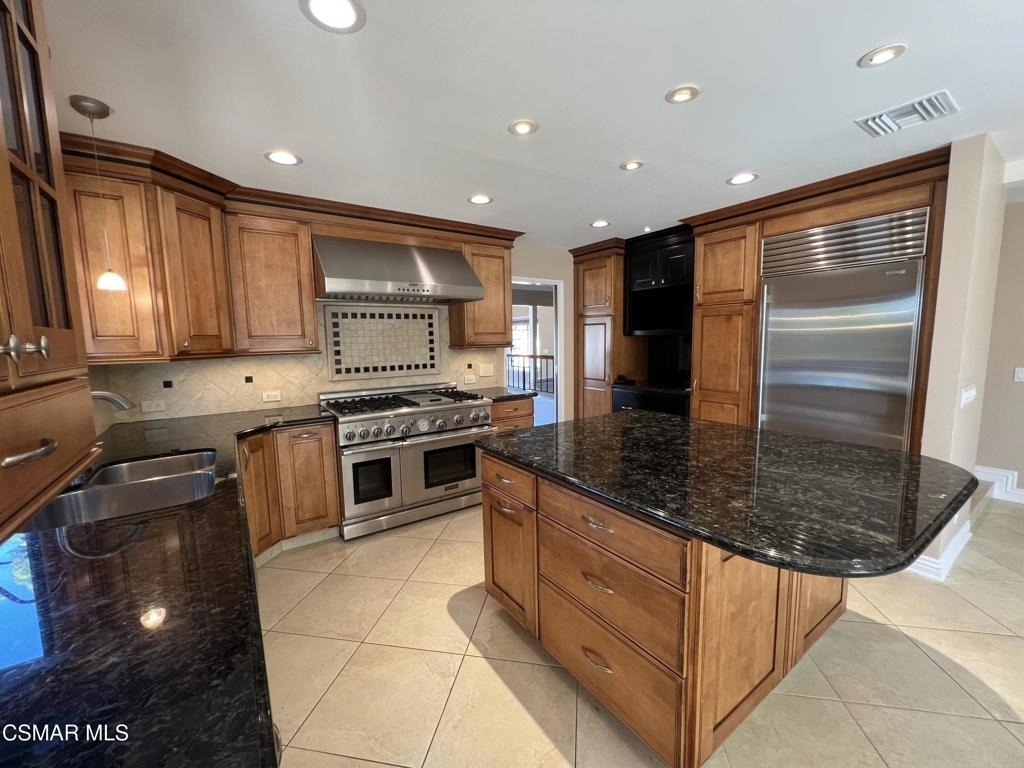 261 Scarborough Street - Photo 3