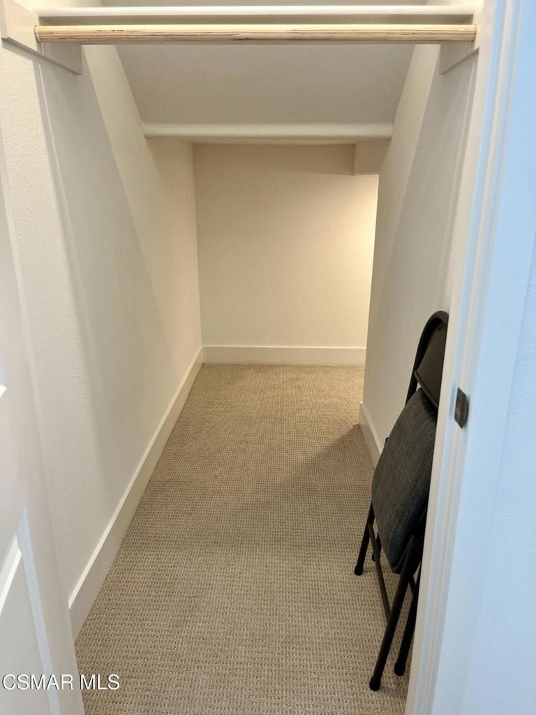 740 Edward Scholle Drive - Photo 10