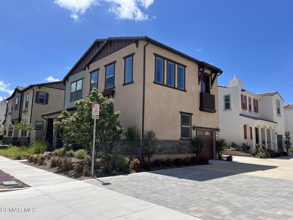 740 Edward Scholle Drive - Photo 2
