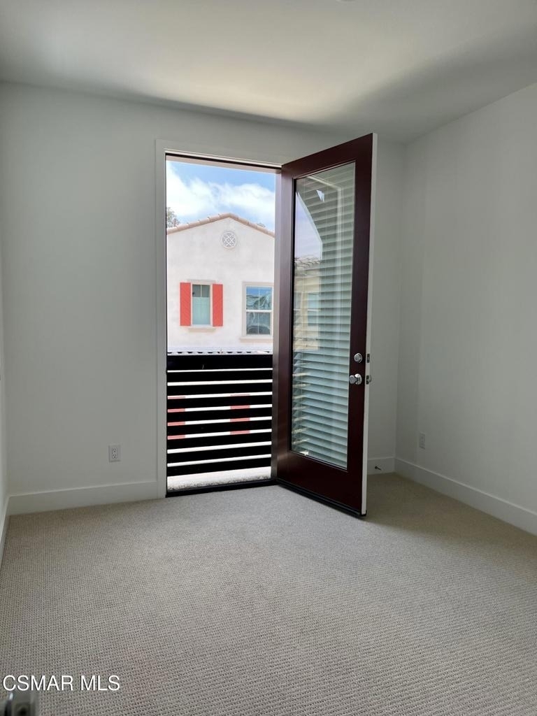 740 Edward Scholle Drive - Photo 20
