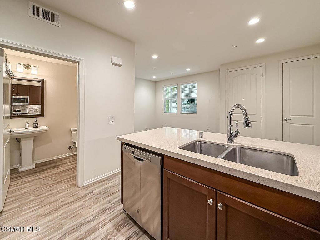 389 Castiano Street - Photo 8