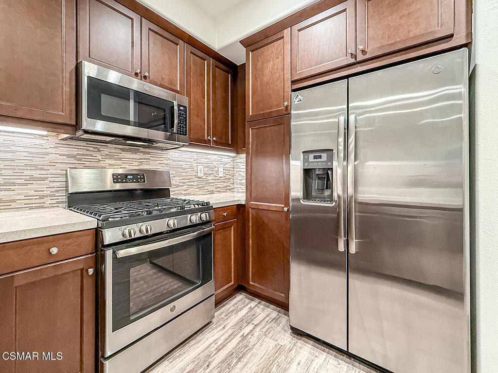 389 Castiano Street - Photo 9