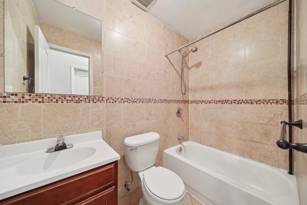 239 Sumpter Street - Photo 5
