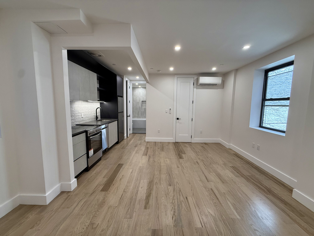 2320 Bedford Ave - Photo 1