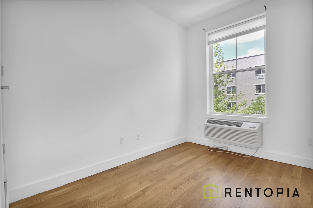 28 Meserole Street - Photo 3