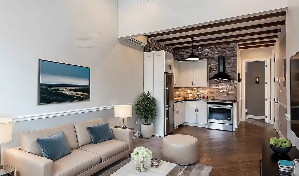 77 Graham Avenue - Photo 1