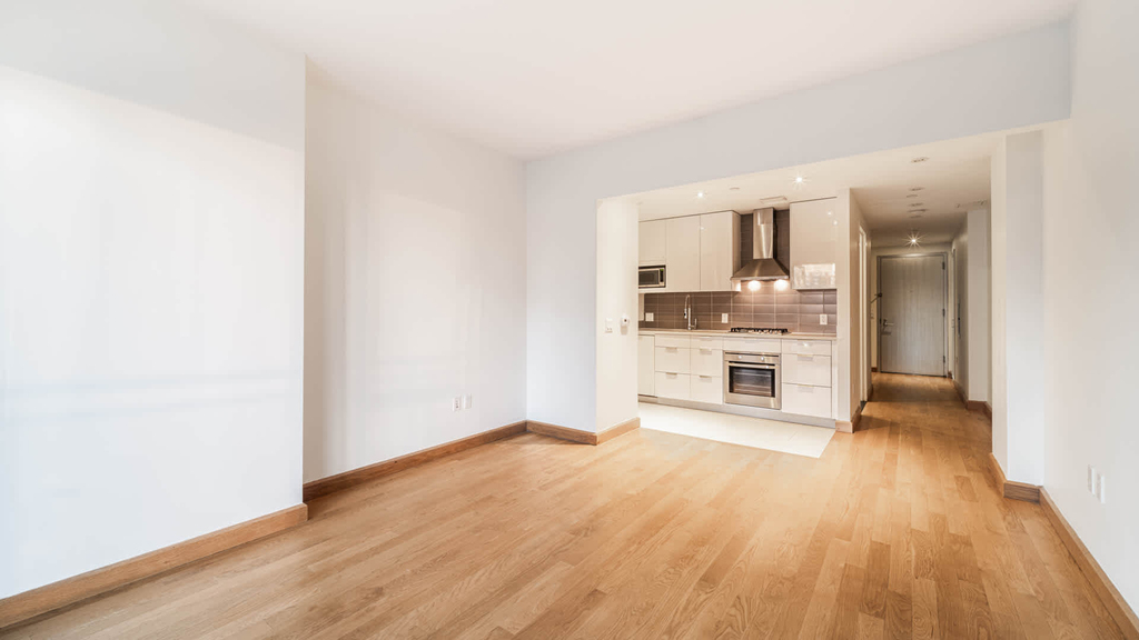 431 W 37th Street - Photo 5