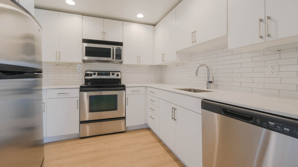1 Harborside Place - Photo 52