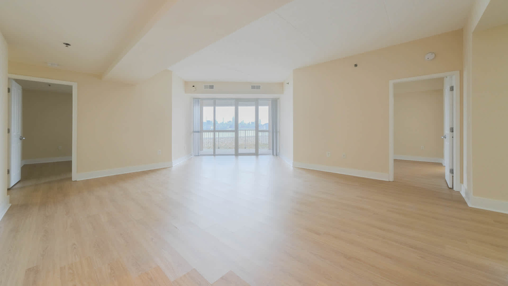 1 Harborside Place - Photo 50