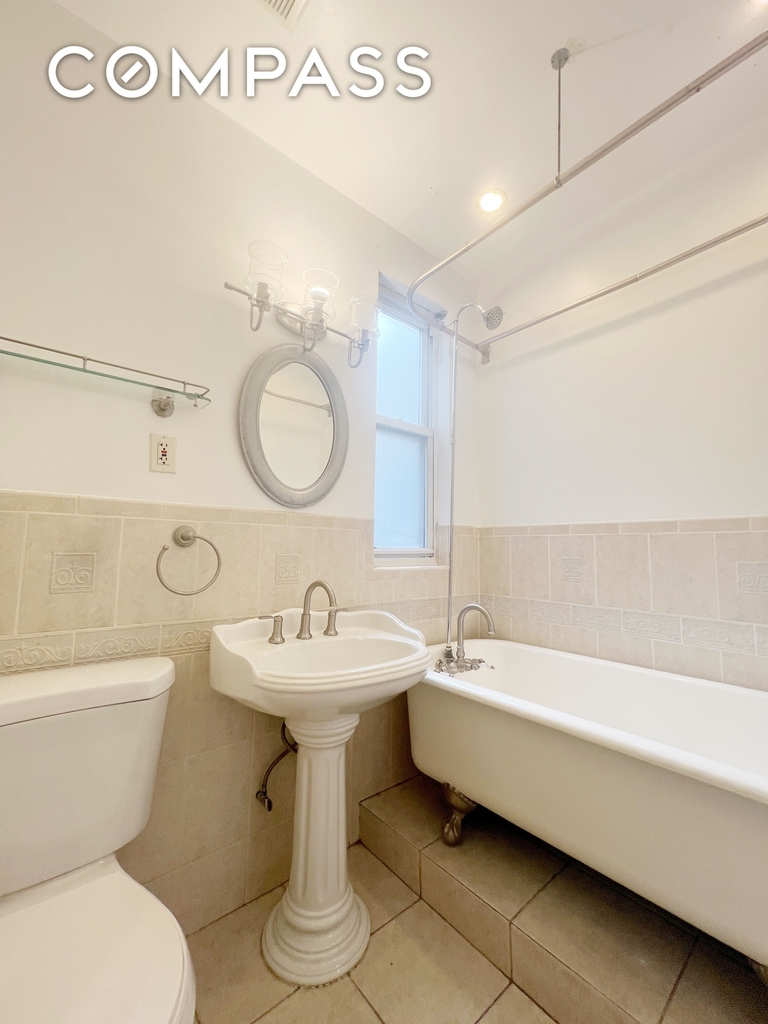 Menahan Street - Photo 12