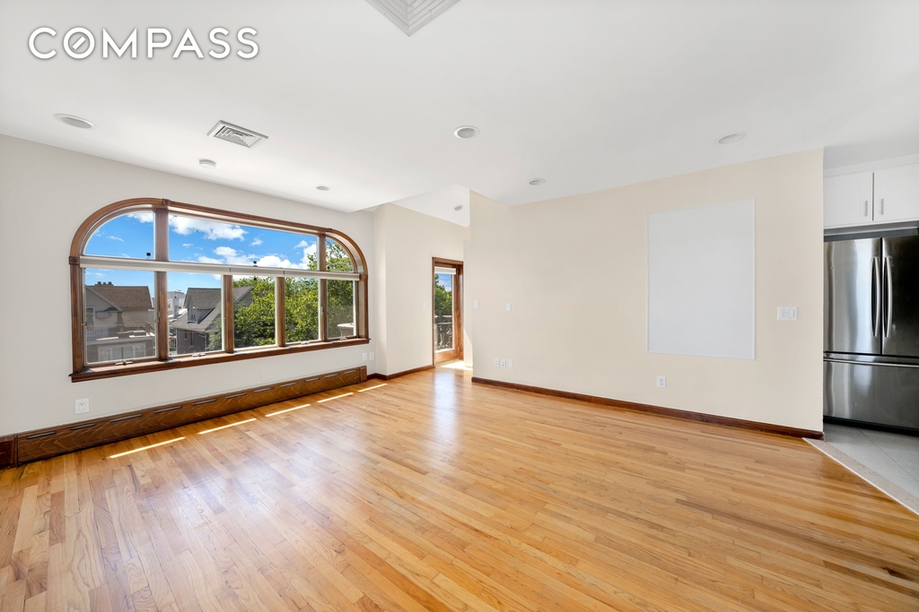 14th Avenue - Photo 2