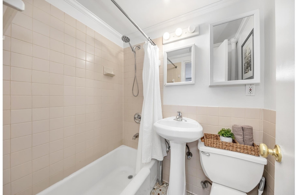 775 Fulton St - Photo 3