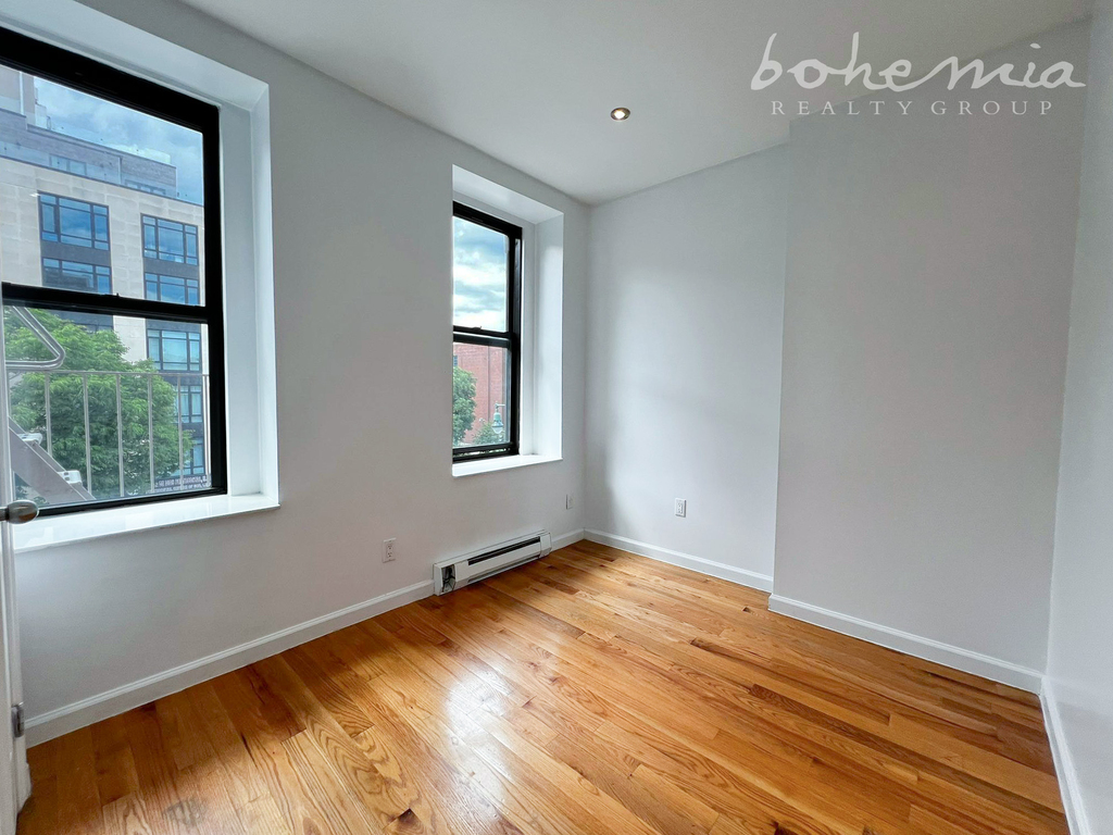 Columbus Avenue - Photo 1