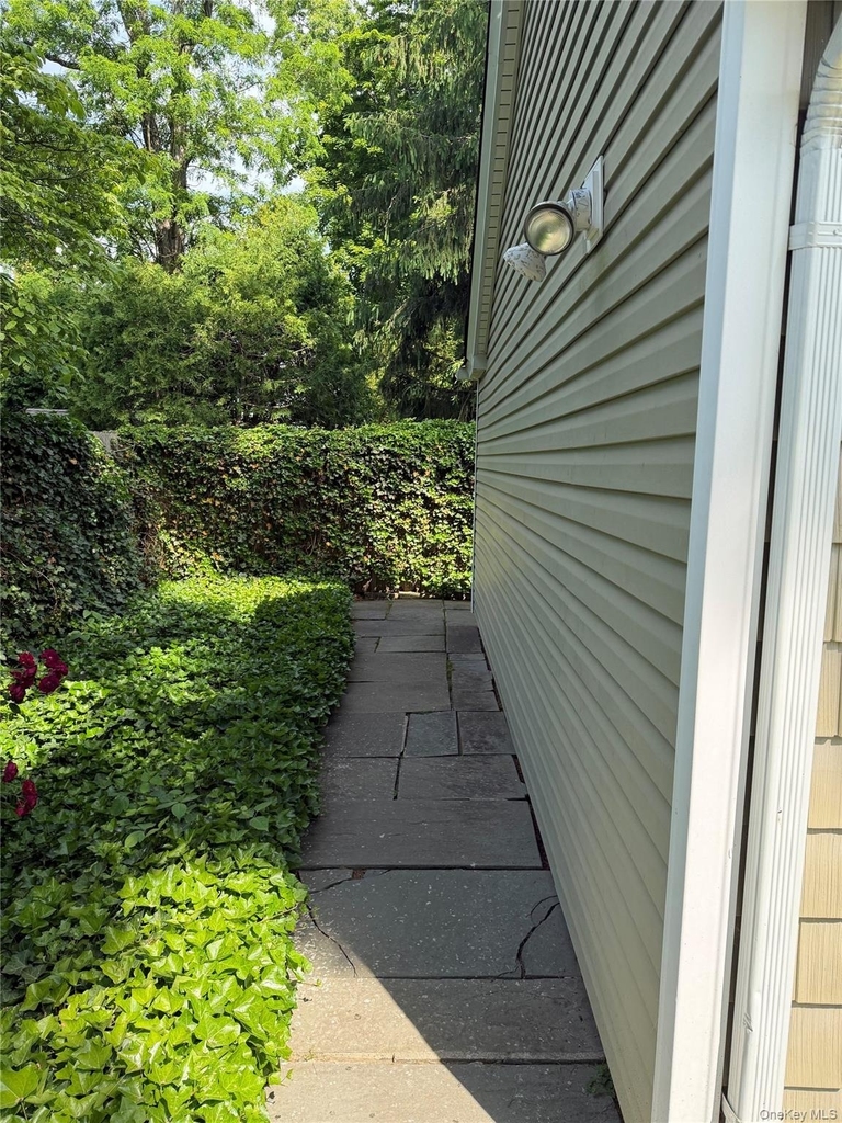 15 Ingersoll Street - Photo 1