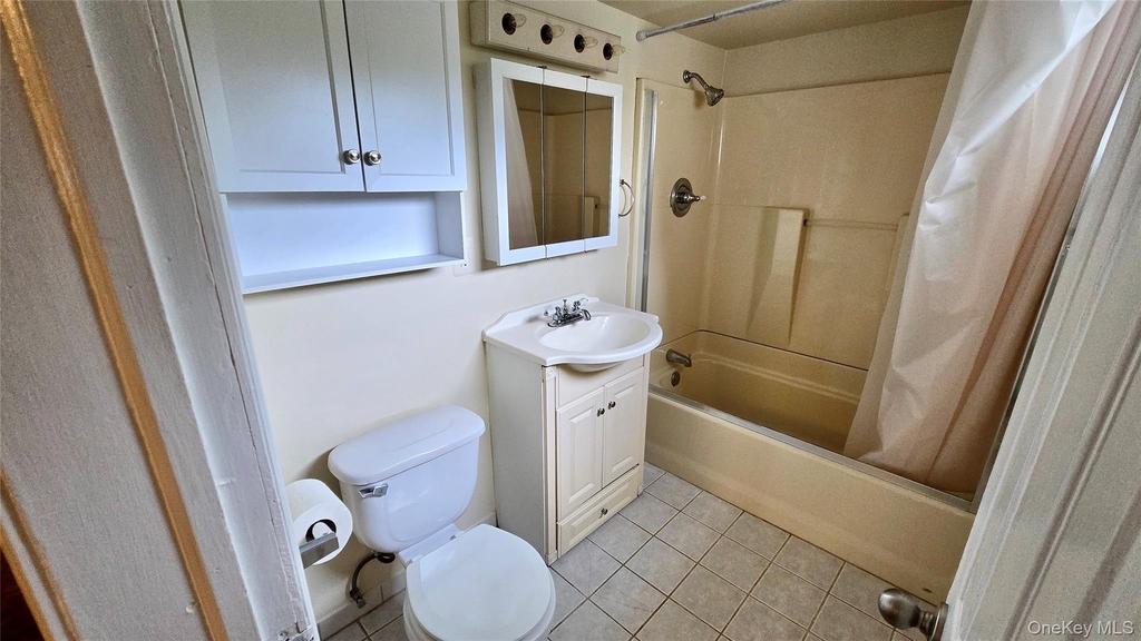 160 Orange Turnpike - Photo 8