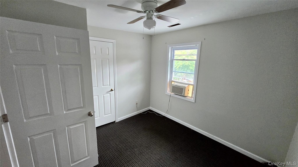 160 Orange Turnpike - Photo 2