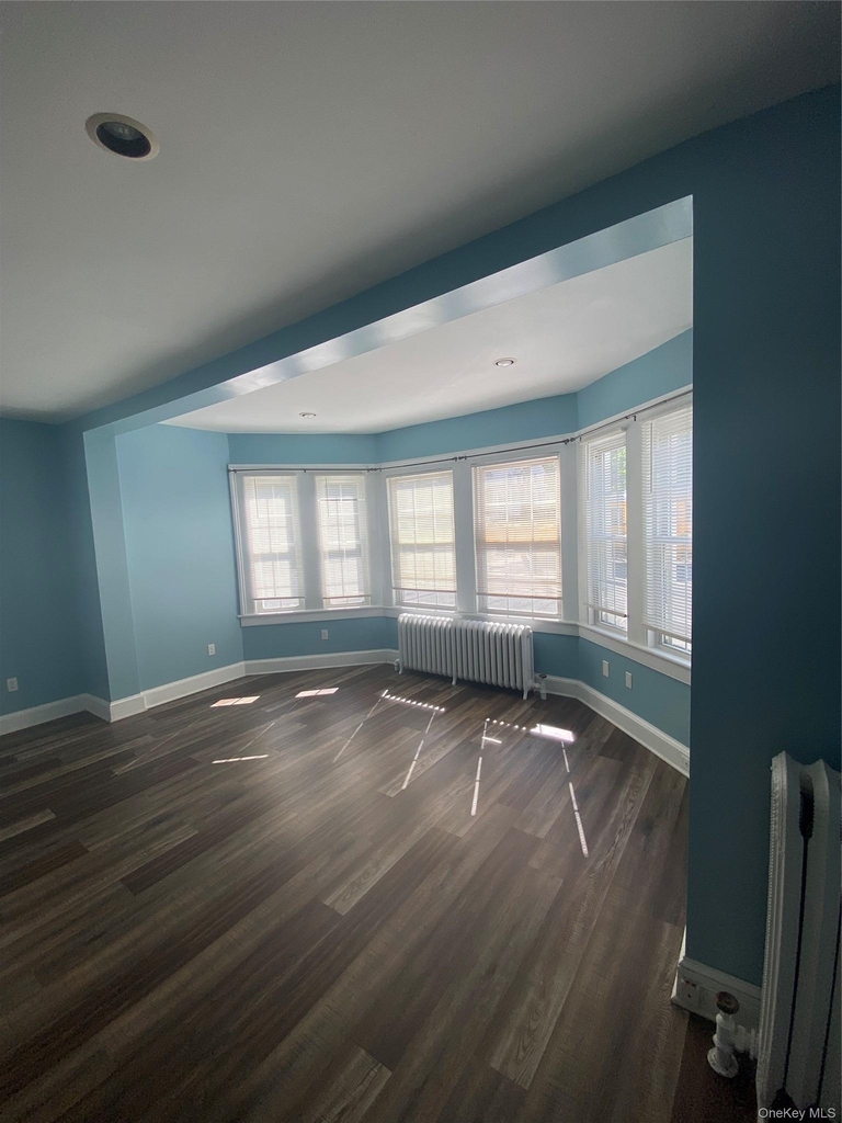 16 Cozzens Avenue - Photo 2
