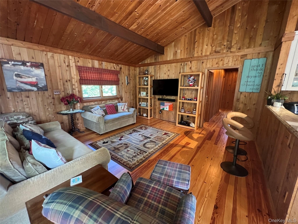 71 Garden City Avenue - Photo 4