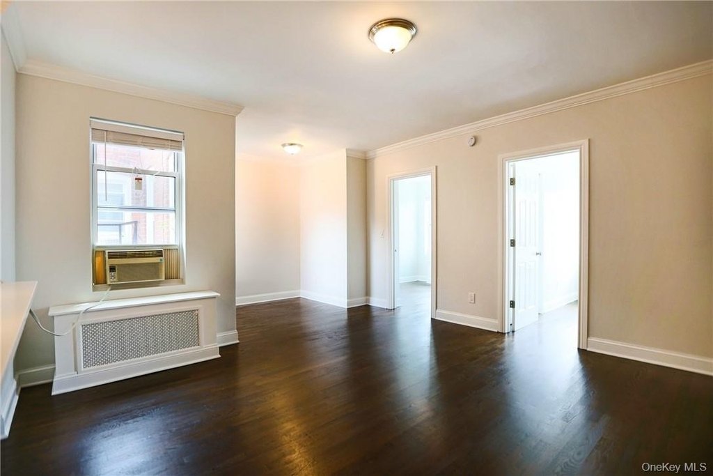 196 Martine Avenue - Photo 1