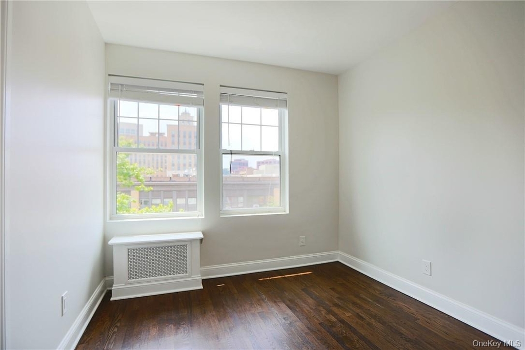 196 Martine Avenue - Photo 15