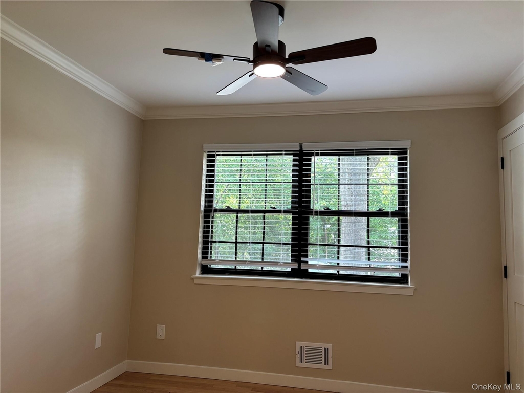 452 Somerset Drive - Photo 24